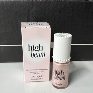 Benefit High Beam Soft Pink Highlighter